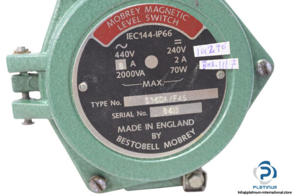 mobrey-S36DA_F45-horizontal-level-switch-(Used)-1