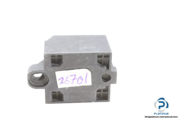 telemecanique-XES-P2151-contact-block-(new)-2