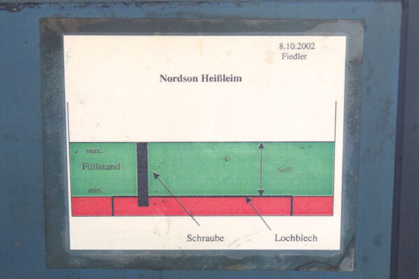 nordson-3400-2AA32_A-hot-melt-adhesive-glue-machine-(used)-5