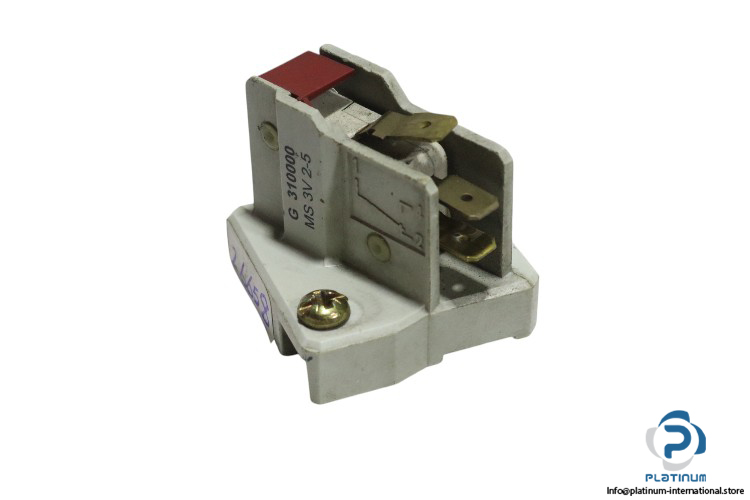 ferraz-MS-3V-2-5-fuse-block-(used)-1