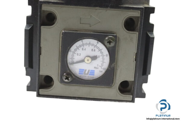 univer-HZ1R-pressure-regulator-(used)-2