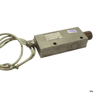 gems-FS-925E-2.0-M-P-W-flow-switch-(used)