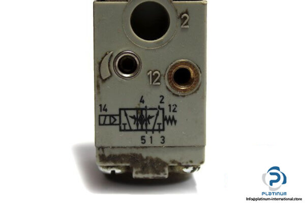 bosch-0-820-022-997-single-solenoid-valve-used-3