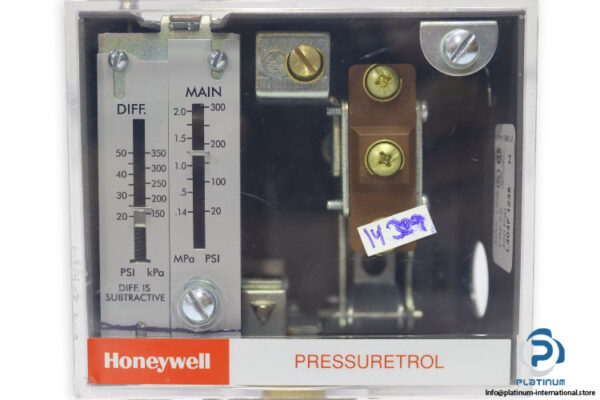 honeywell-L404F-1235-pressure-controller-(used)-1