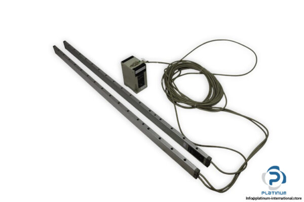 baumer-4016_50DS-K3-receiver-&-sender-(used)