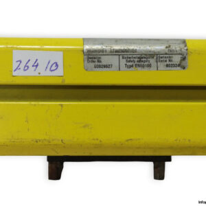 leuze-RRT42-multi-beam-safety-sensor-(used)-1