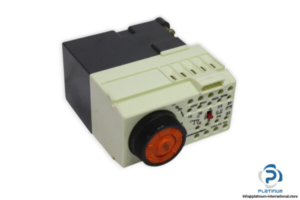 telemecanique-CA2-FR-141-controller-time-relay-(new)