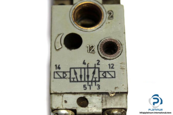 bosch-0-820-022-502-single-solenoid-valve-used-4