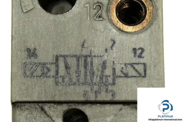 bosch-0-820-022-505-double-solenoid-valve-4