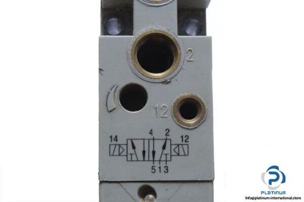 bosch-0-820-022-952-double-solenoid-valve-4