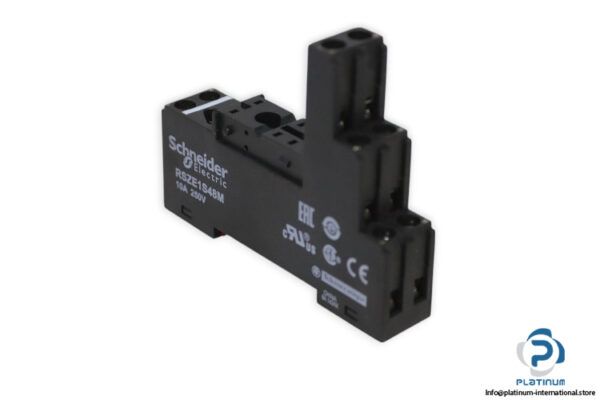 schneider-RSZE1S48M-socket-(used)