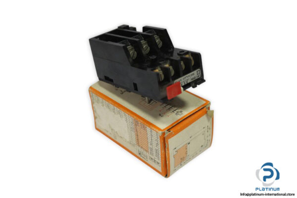 telemecanique-LR1-D09-303-thermal-overload-relay-(new)-1