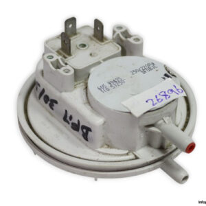 huba-control-605.99435-pressure-switch-(used)
