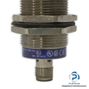 telemecanique-XS130B3PAM12-inductive-sensor-(used)