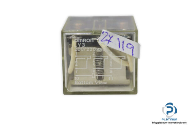 omron-LY3-220-VAC-relay-(used)-1