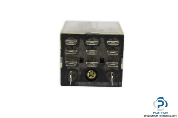 omron-LY3-220-VAC-relay-(used)-2