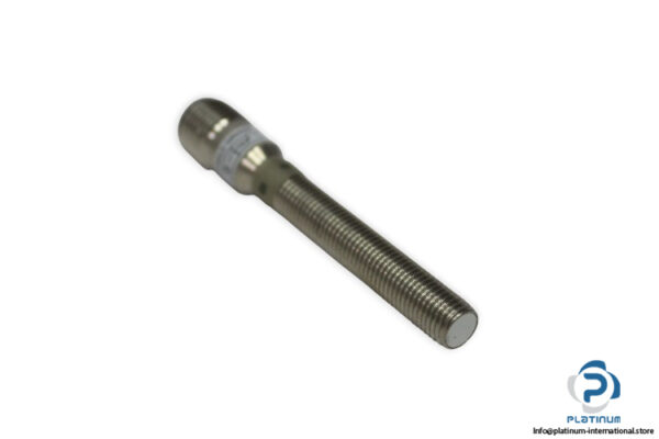 carlo-gavazzi-IA08BLF15NOM1-inductive-proximity-switch-(new)-2