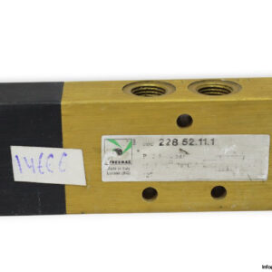 pneumax-228-52.11.1-pneumatic-valve-(used)-1