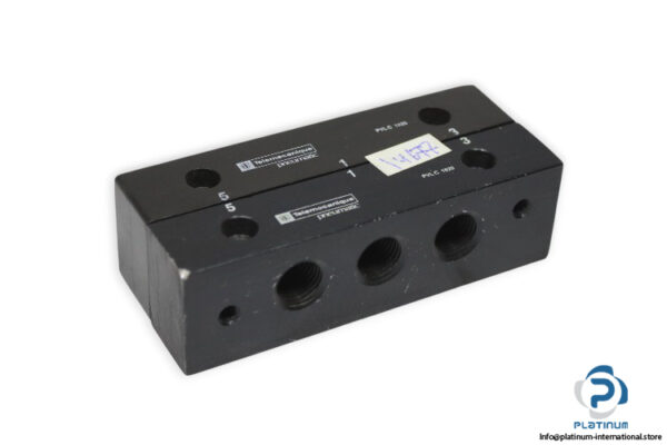 telemecanique-PVLC-1829-inline-valve-(used)