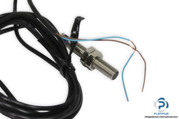 telemecanique-XS1M08MA230-inductive-proximity-sensor-(new)