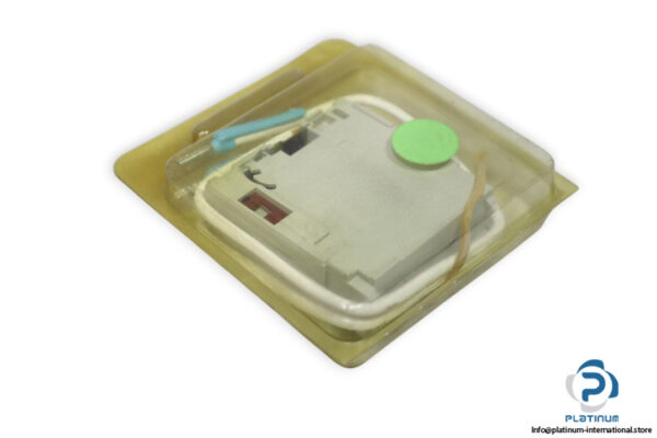 telemecanique-GV1-D38-auxiliary-contact-(new)