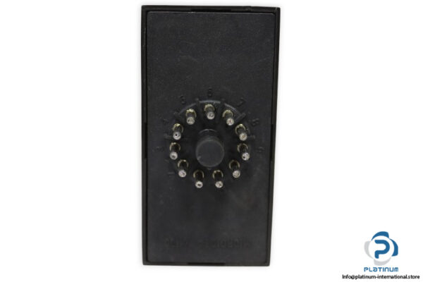 lovato-31RVLE-220-protective-relay-(new)-3