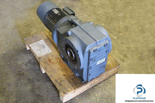 sew-ka97-dv112m4_bmg_hr_tf-gear-motor-2