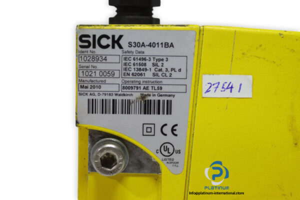 sick-S30A-4011BA-safety-laser-scanner-(used)-1