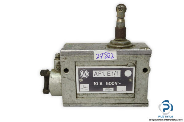 robotron-AF1.E1_1-micro-switch-(used)-1