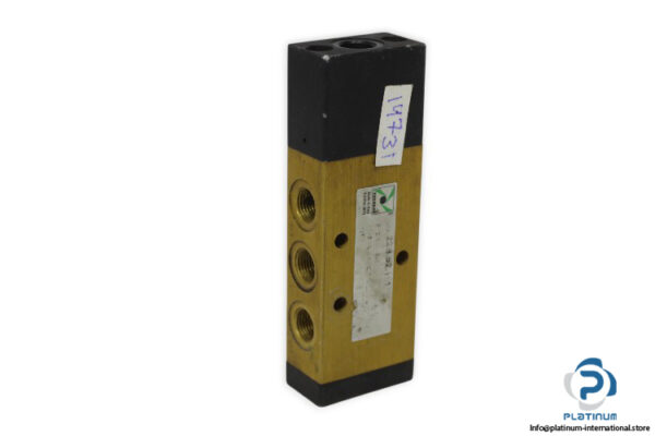 pneumax-228.52.11.1-pneumatic-valve-(used)