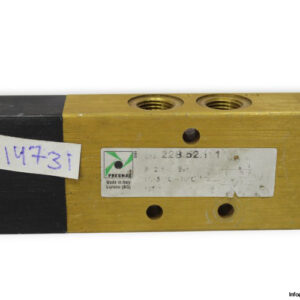 pneumax-228.52.11.1-pneumatic-valve-(used)-1