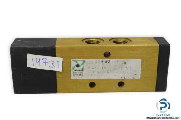 pneumax-228.52.11.1-pneumatic-valve-(used)-1