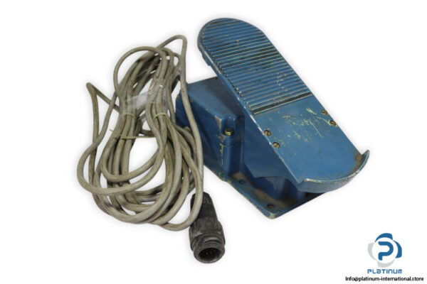 schweisstechnik-FP-100-foot-remote-control-used