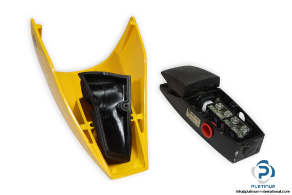 rs-208-3265-foot-switch-new-2