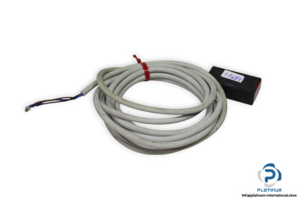 yamatake-HPA-A11-self-contained-photoelectric-sensor-used