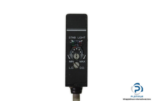 yamatake-HPA-A11-self-contained-photoelectric-sensor-used-3