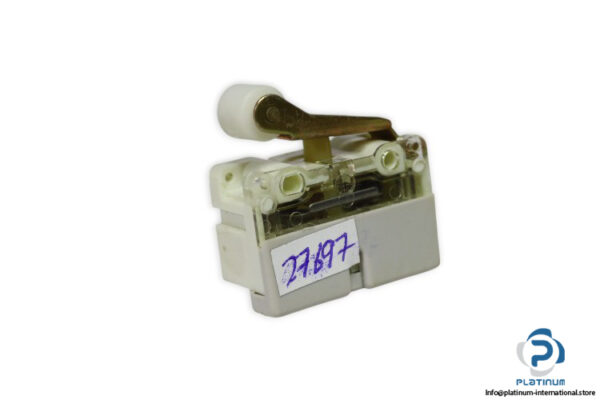 telemecanique-XC1ZP2205-limit-switch-contact-new