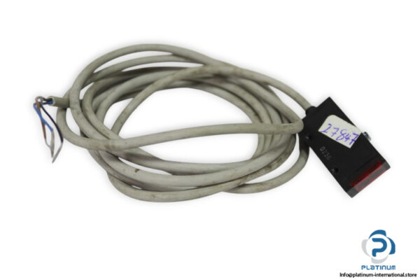 yamatake-HPA-R11-photoelectric-microswitch-sensor-used