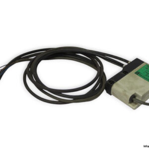 telemecanique-XUG-H003136-photoelectric-sensor-used