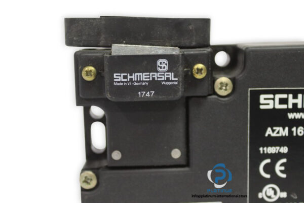 schmersal-AZM-161-B-ST1-AS-AP-solenoid-interlock-(new)-1