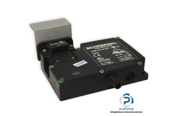schmersal-AZM-161-B-ST1-AS-AP-solenoid-interlock-(used)