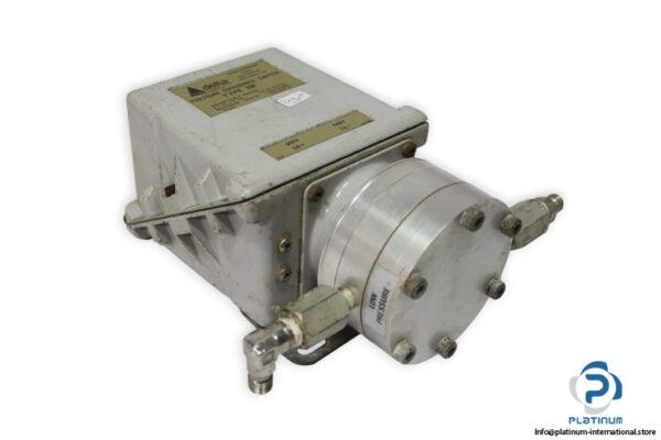 delta-306-differential-pressure-switch-(used)