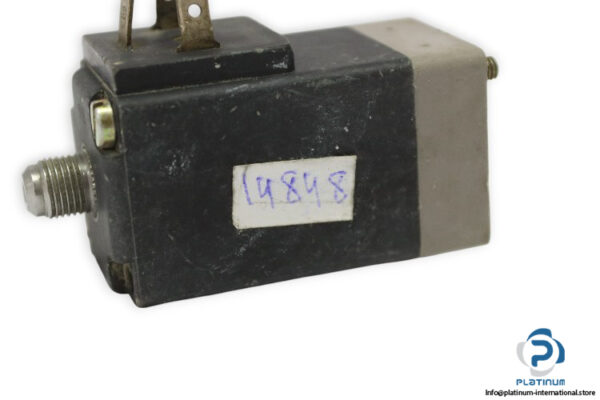 burkert-311_E-direct-acting-plunger-valve-(used)-1