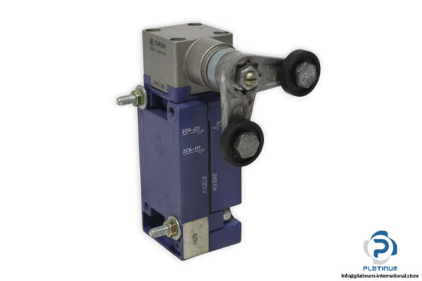 telemecanique-XCKJ-H29-limit-switch-used-2