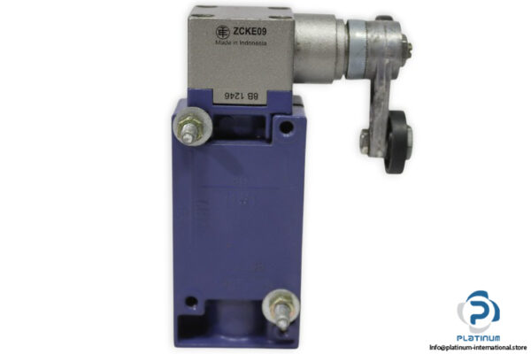 telemecanique-XCKJ-H29-limit-switch-used-3