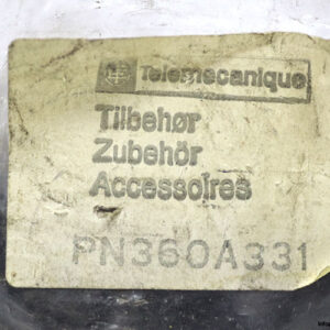 telemecanique-PN360A331-hydraulic-port-adapter-block-new-1