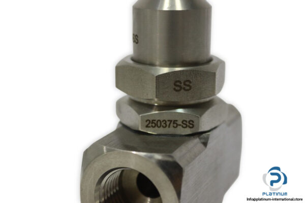 spraying-systems-1_2-J-SS-BSPT-air-atomizing-assembly-new-2