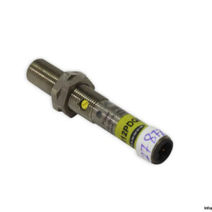 banner-M12PDQ8-barrel-mount-sensor-(used)