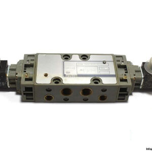 bosch-0-820-015-801-solenoid-valve-1