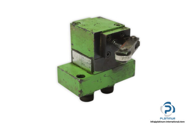 micro-13BR-50T-hydraulic-pressure-valve-used